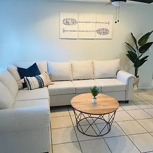 https://ocean-city-md-waterfront-villa.ocean-city-hotels.net
