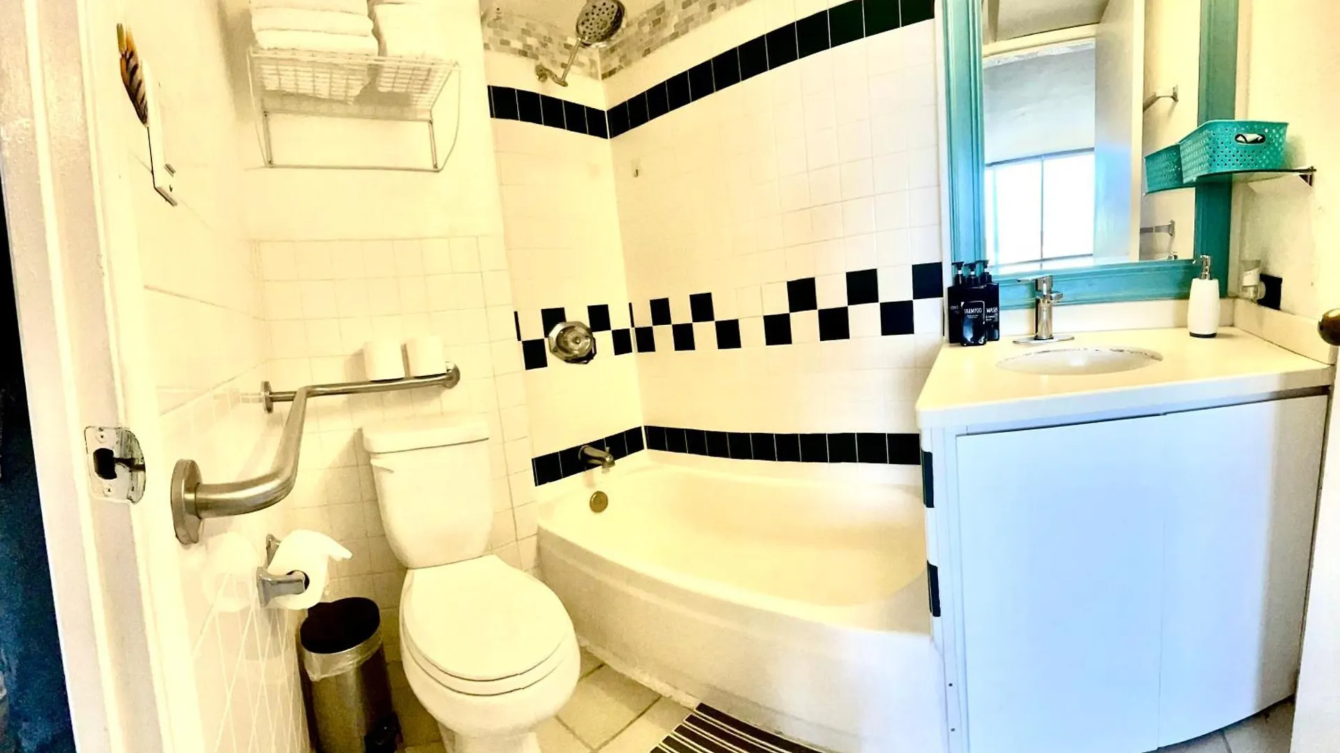 Aparthotel Diamond, Ocean, And Canal View Affordable Family House7Person Honolulu
