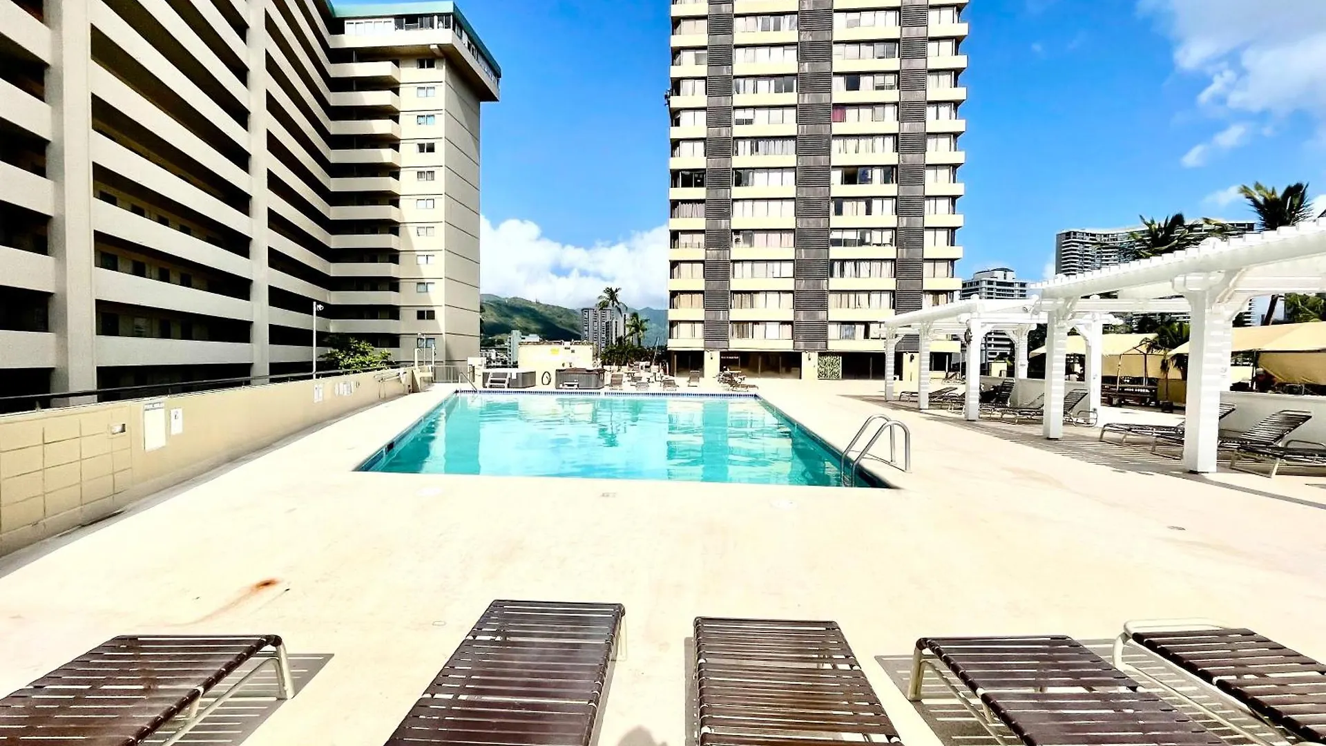 Diamond, Ocean, And Canal View Affordable Family House7Person Honolulu United States