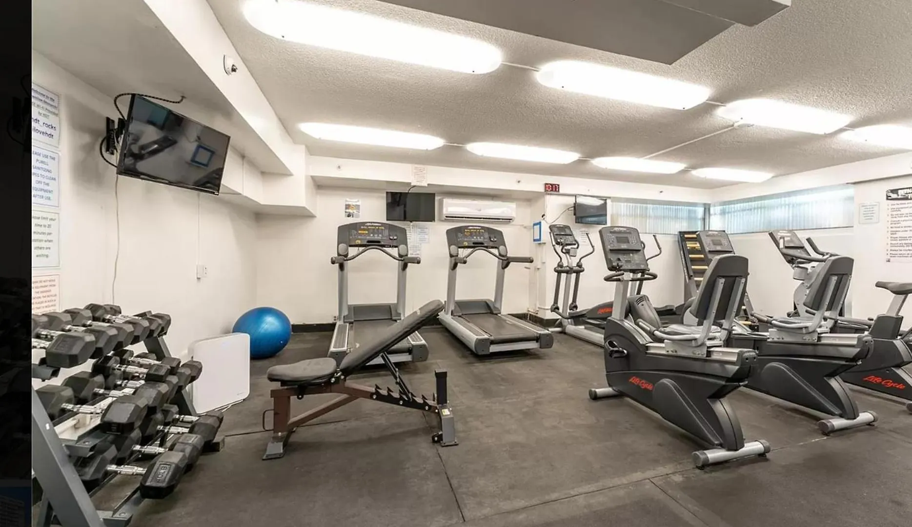 Diamond, Ocean, And Canal View Affordable Family House7Person Honolulu Aparthotel